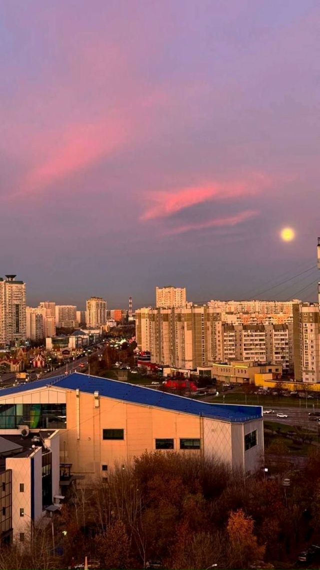 ⚡️Ярчайшая Бобровая Луна взошла над Россией — это са?...