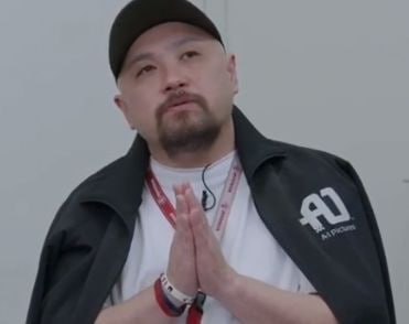 🎬 Продюсер «Поднятия уровня в одиночку» в восторге от пасхалки в Marvel!
Ацуси Канэко прокомментиро