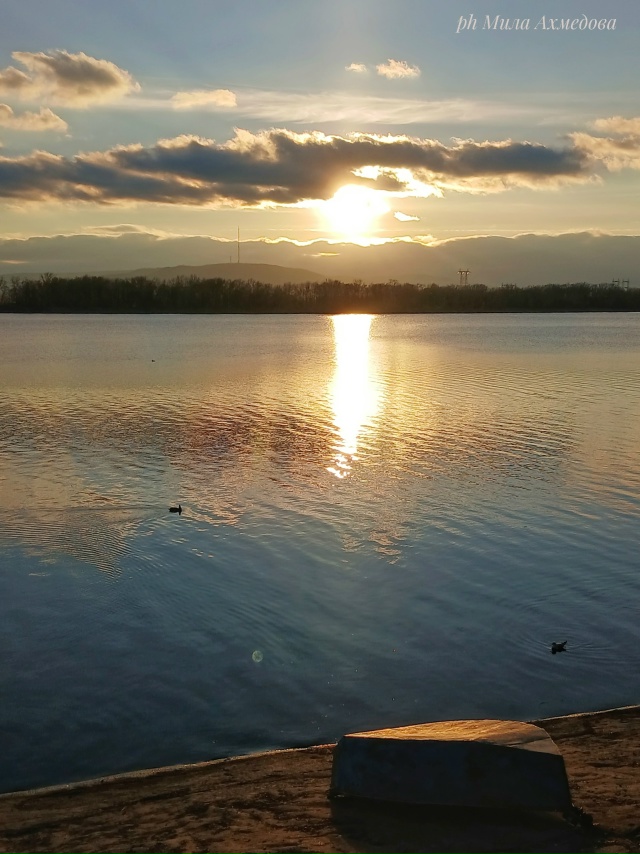 Вчерашний закат🌄
Вид на Жигулевские горы, со стороны ?...