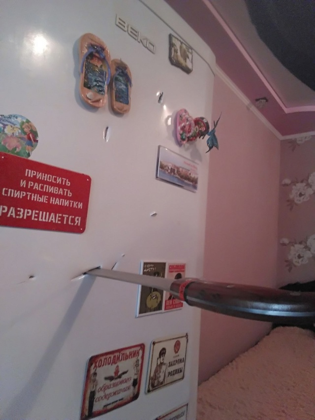 Пьянчужки на посиделке вколотили всю квартиру