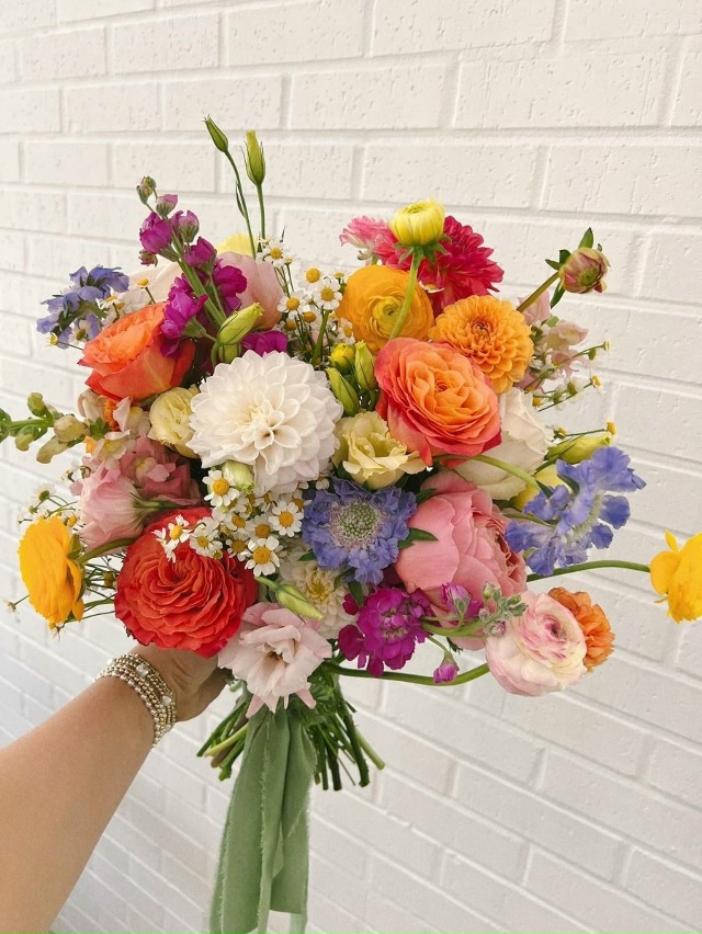 Девочки, кто-нибудь проводил цветочную свадьбу?
Мы пла...