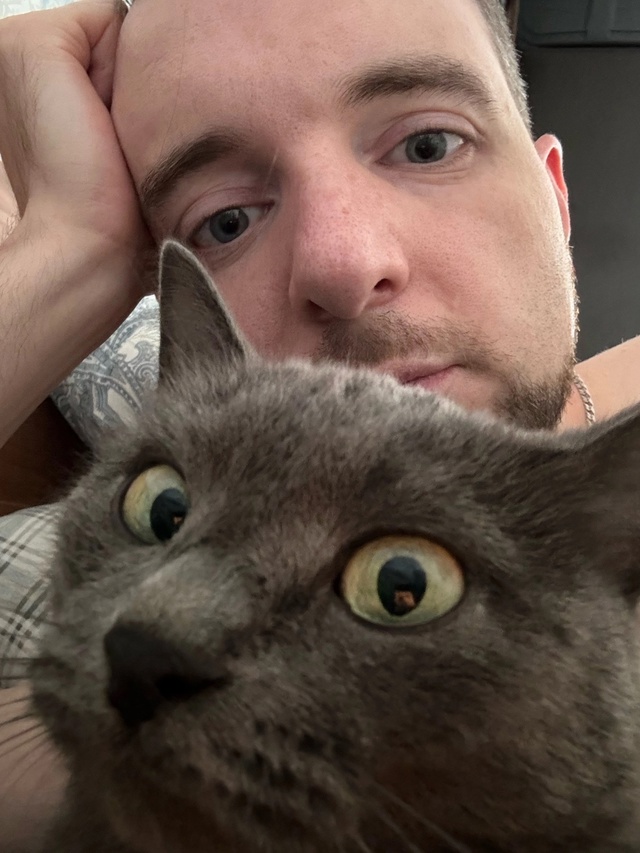 С понедельниковым проснутием
#КотМихаил