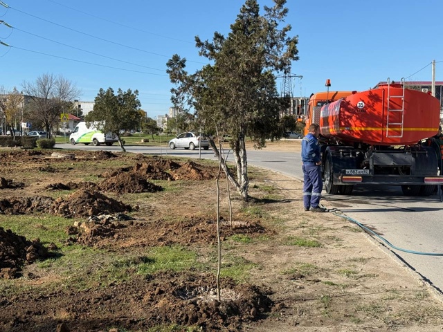Вместе с евпаторийской молодежью, коллегами из админи?...