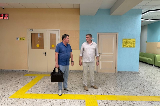 Вместе с коллегами посетил новую школу в мкр Исмаил-бе?...