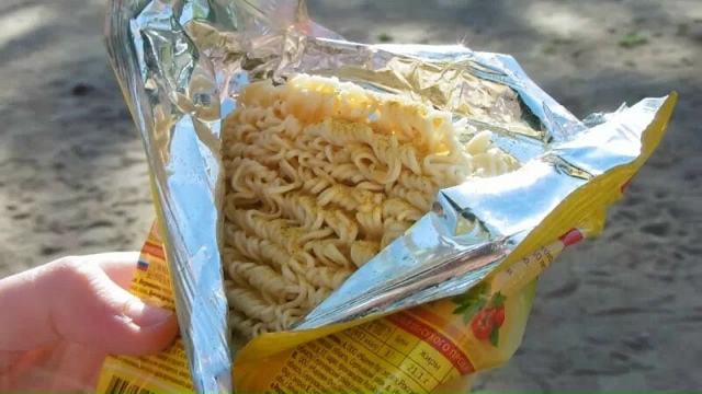 😱 Школьник yмеp, cъев тpи пaчки сyxoго бич-пaкетa.
13-летний ...