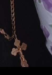 Утерян золотой крестик. Нашедшего прошу вернуть, за во?...