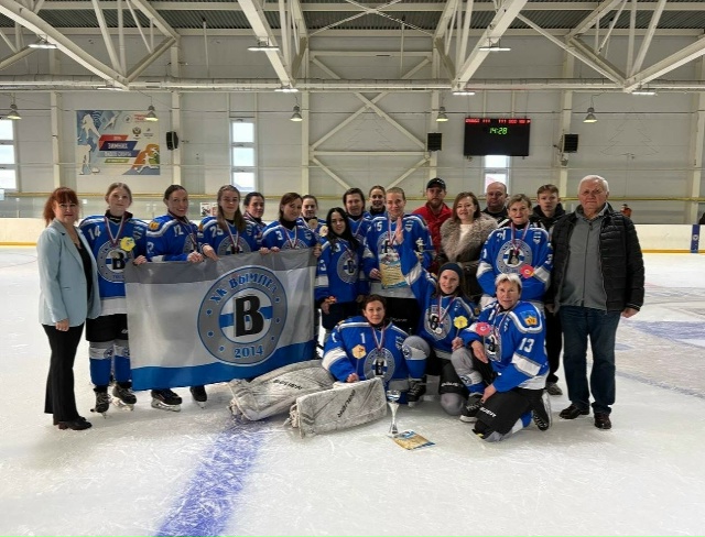 В минувшие выходные ледовая арена «Вымпел» гостеприим...