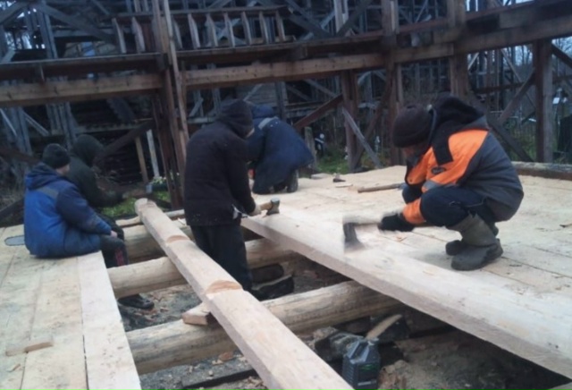 В Гимреке продолжается реставрация церкви Рождества Б...