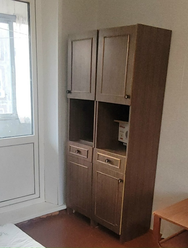 Отдам, может кому-то надо в гараж или на дачу.