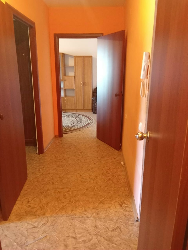 Сдаётся 2 х комнатная квартира. 2 й микрорайон. На длите?...