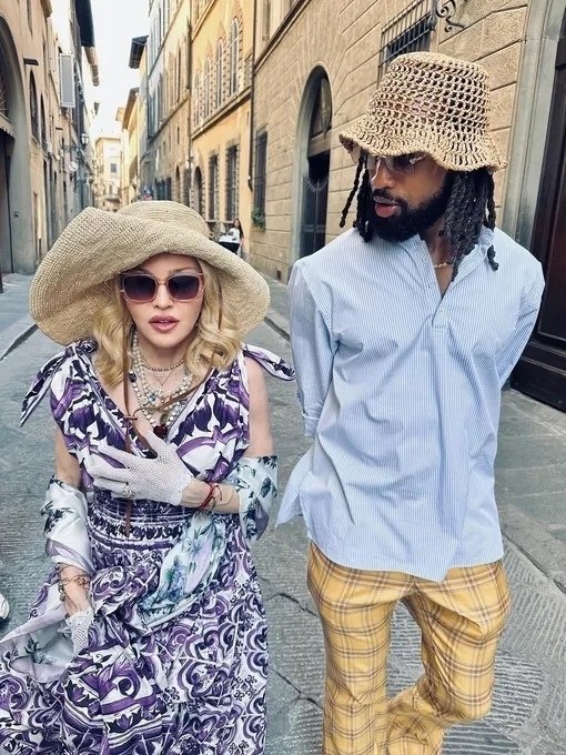 Мадонна, которой 67 лет, выходит замуж за 29-летнего бойф?...