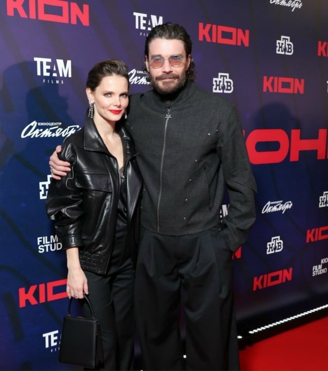 Боярская и Матвеев впервые за долгое время вместе вышл...