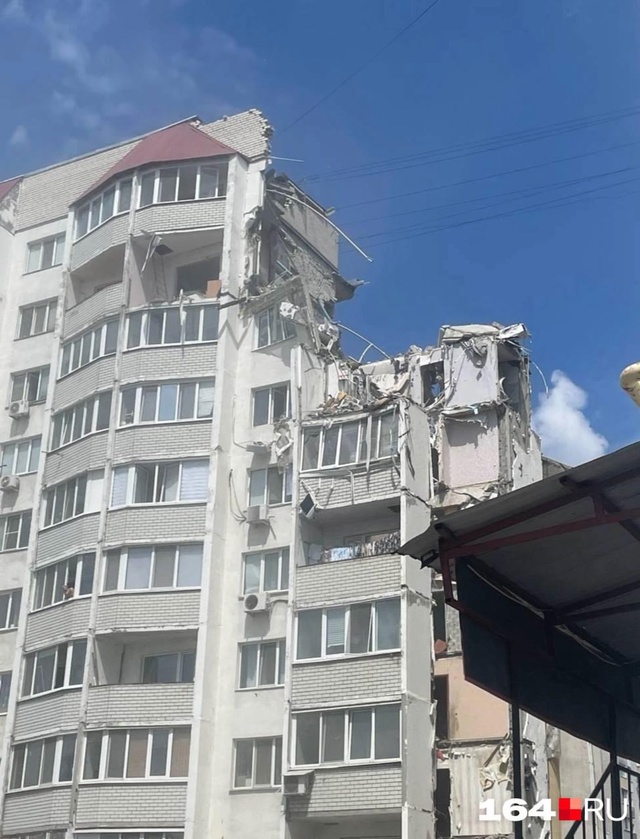 Взрыв прогремел в десятиэтажном доме в Саратове.
Пок?...