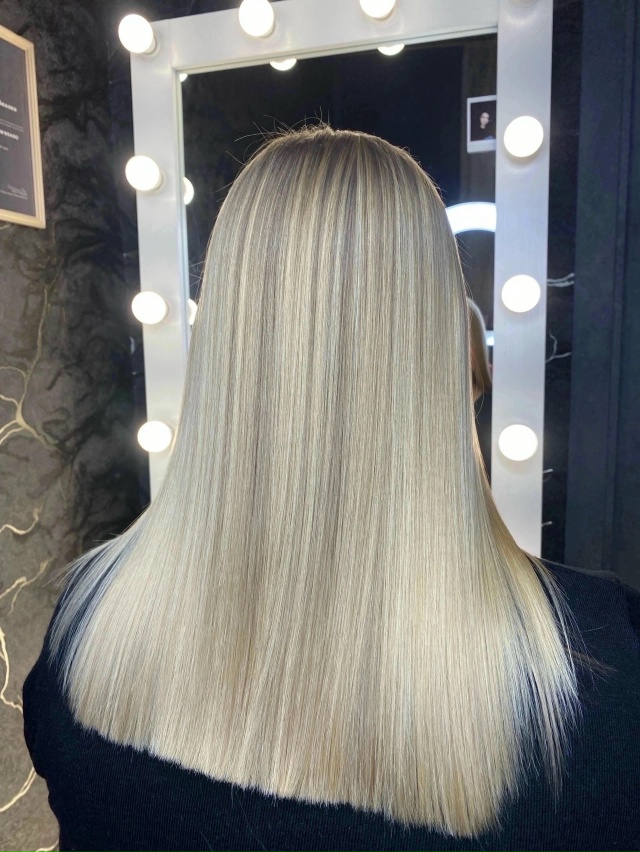 Всем привет! Меня зовут Анастасия и я мастер по реконст...