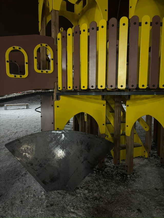 Новая площадка в Заклинье, почти вся не прикручена