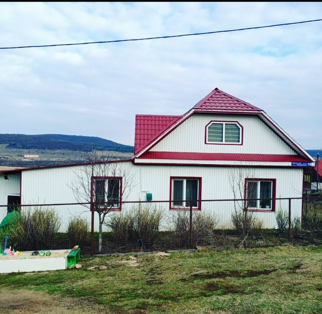 Продается добротный дом 105 кв., в доме вода, газ, канализ...