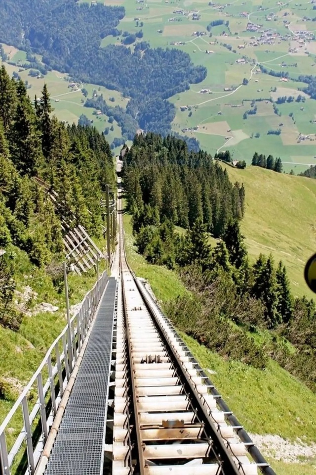 Самая длинная лестница в мире находится в Швейцарии, н?...