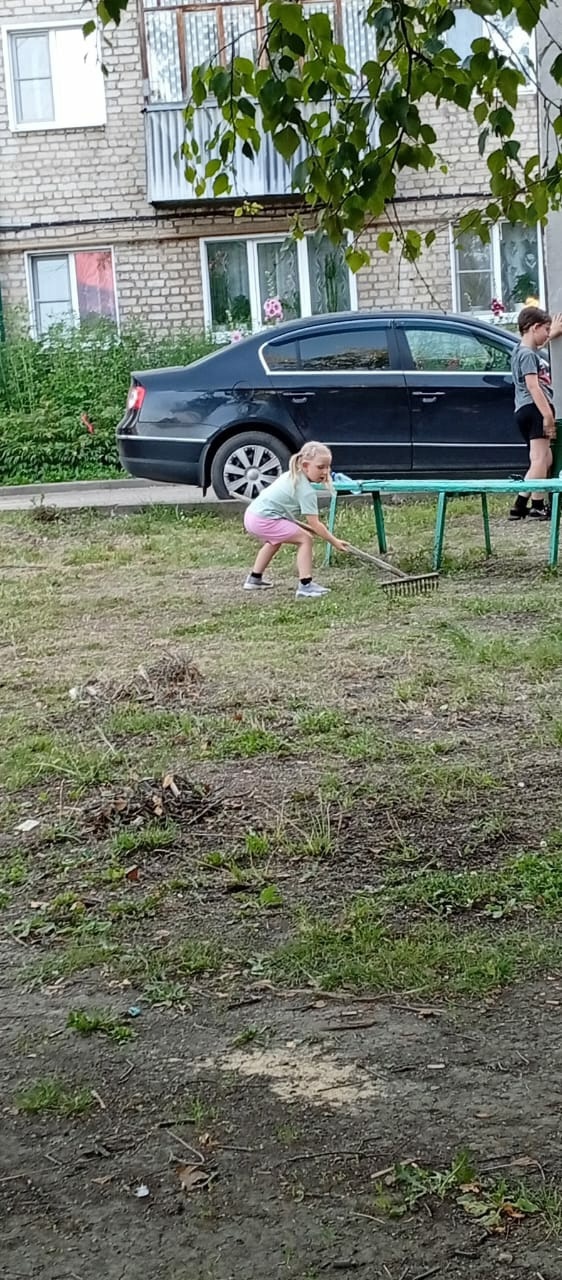 Жители домов по улице Урицкого 31 и Полевая 37 очень долг...