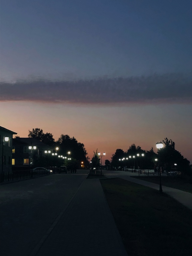 В городе включили освещение💡дождались)
Анонимно.