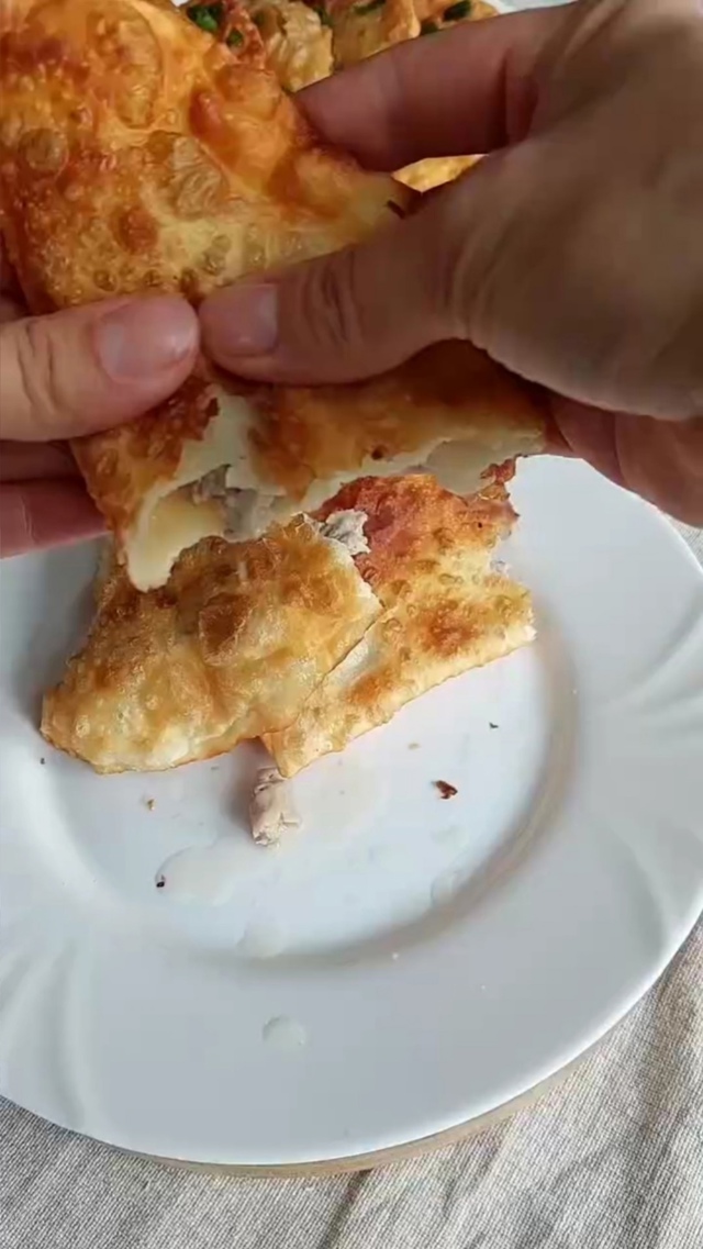 Потрясающие домашние чебуреки с потрясающей корочкой ...