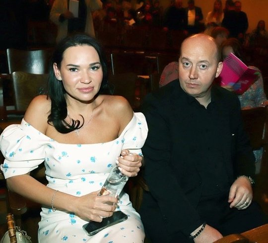 Больше не холостяк: Сергей Бурунов показал свою молоду...