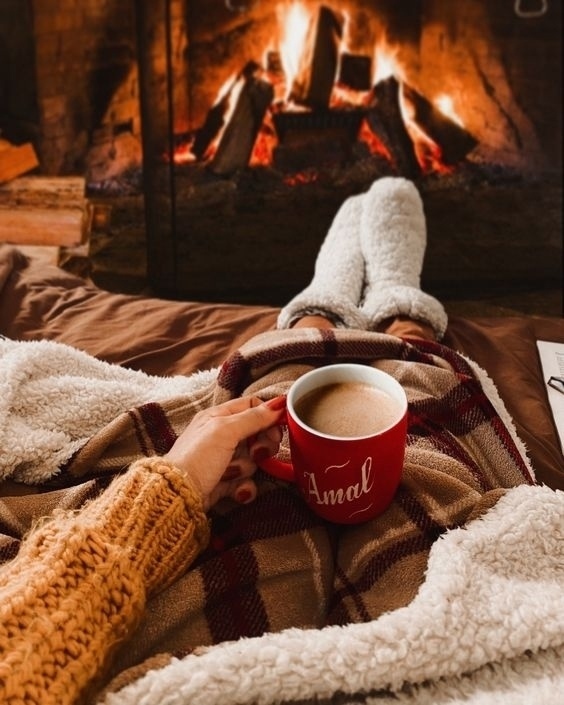 Совсем скоро мы укутаемся в пледы, разожжём камины и бу...
