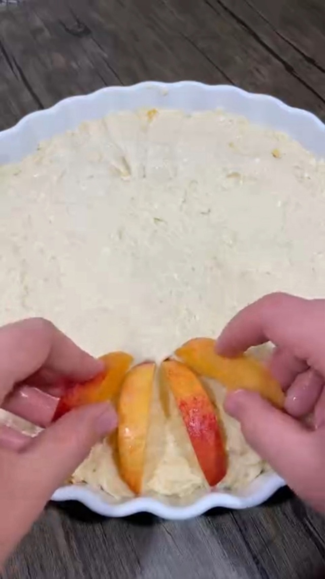 Вкусный летний пирог с персиками! Нежный, вкусный, с по?...