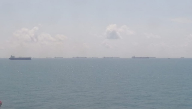 Рейд на Каме...
И где то под Сингапуром...