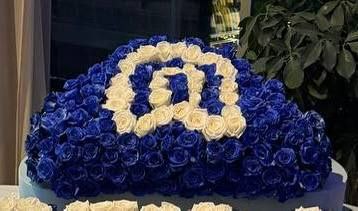 Дизайн такой, что похоже скорее на помпезную могилку