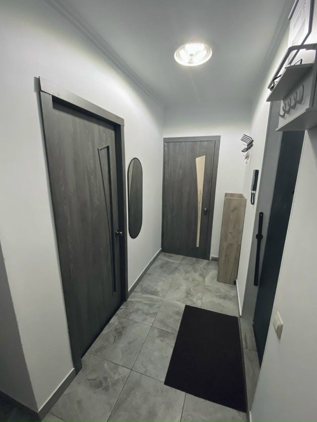 Продать свою квартиру собираясь,
Я подготовила для ва?...