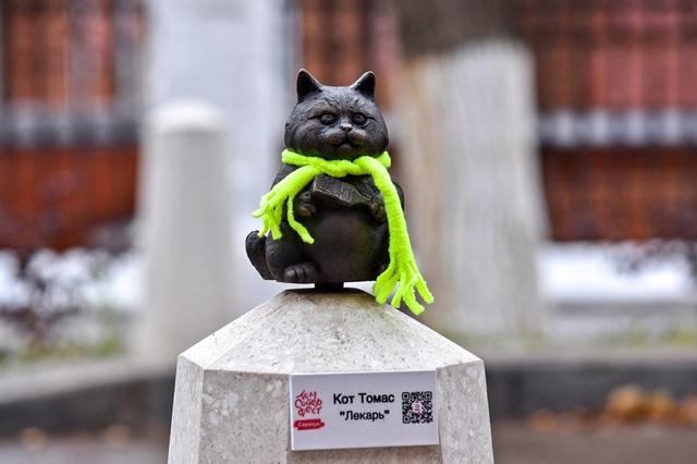 Сарапульские котики уже утеплились. А наши миниатюрки ...