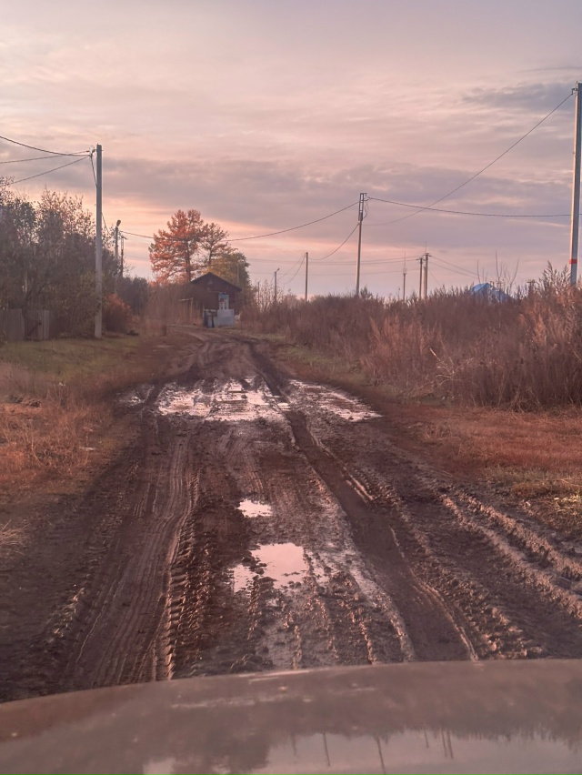 Вернемся к посту про НОВУЮ ЕЛШАНКУ улица Железнодорож?...