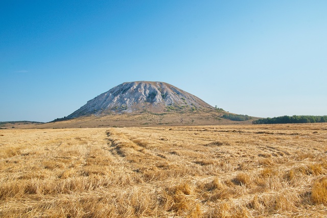 Стерлитамакские Шиханы🏞
📸Фото: Василий Быстрицкий
...
