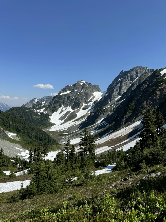 🌍 Это место называют «Американскими Альпами» — за ос?...