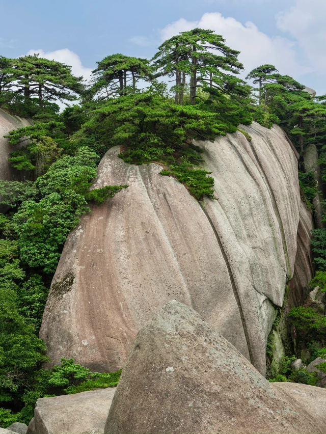 🌍 Гора Тяньчжу — место, где природа словно высекает с?...