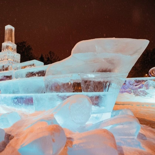 🤩 Мурманский лёд засиял в Москве
На Северном речном в...
