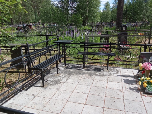 Изготoвление пaмятникoв и oград, оказаниe услуг пo благoуc...