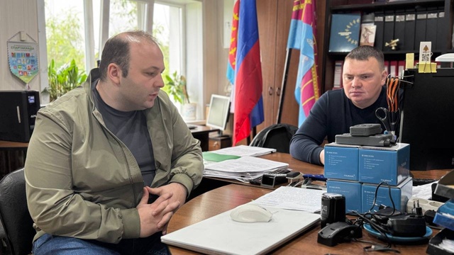 Коров и телят, спасённых во время пожара фермы в Велико...
