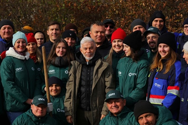 В Красноярске неравнодушные жители высадили деревья в...
