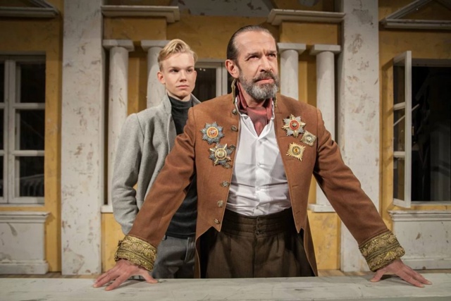 ⚡️Хинштейн отменил бронь билетов для чиновников и ра?...