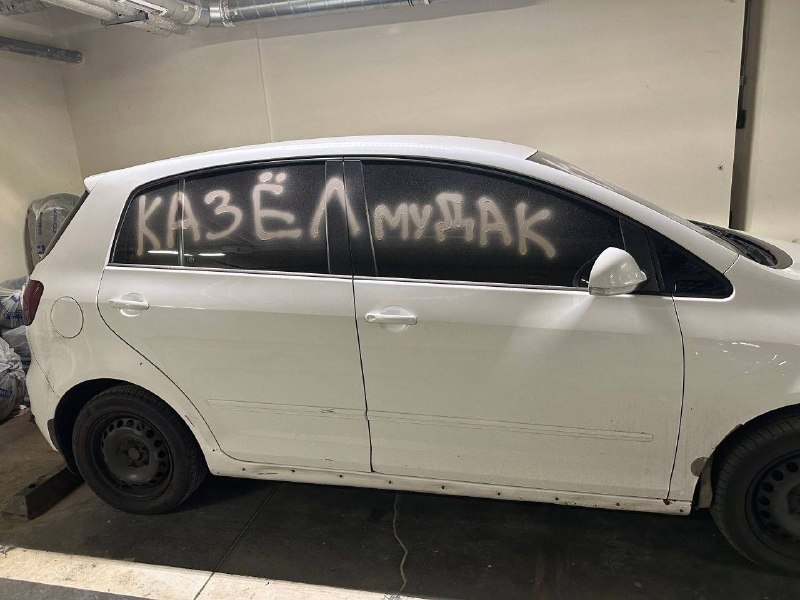 Лол, жителю ЖК во Внуково сделали необычный кастом на Volkswagen. Что именно он натворил, заслужив т