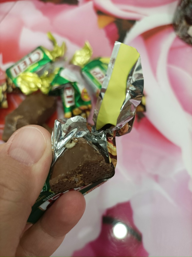 Мои любимые конфеты.... Эх....
Большой Магнит на Гоголя.