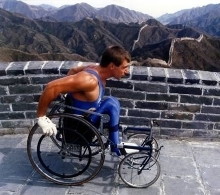 Рик Хансен: спортсмен, страдающий параличом нижних кон...