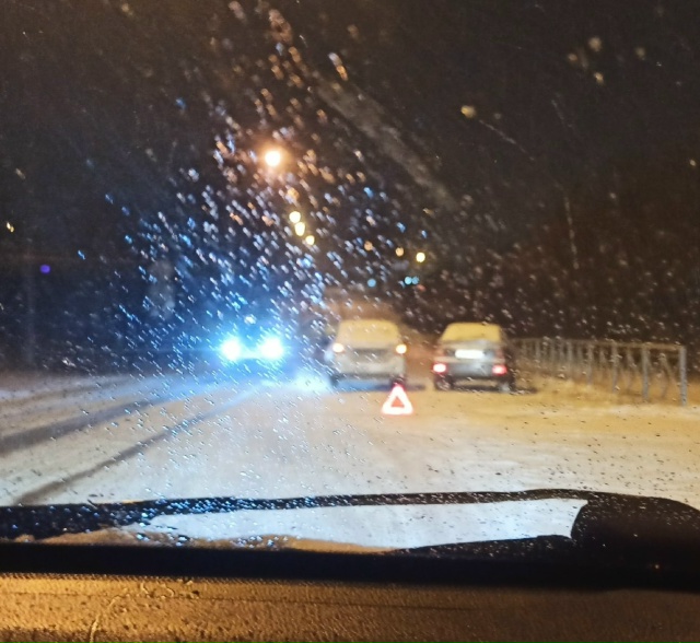 День жестянщика подкрался незаметно
На Кирова у 1 школ?...