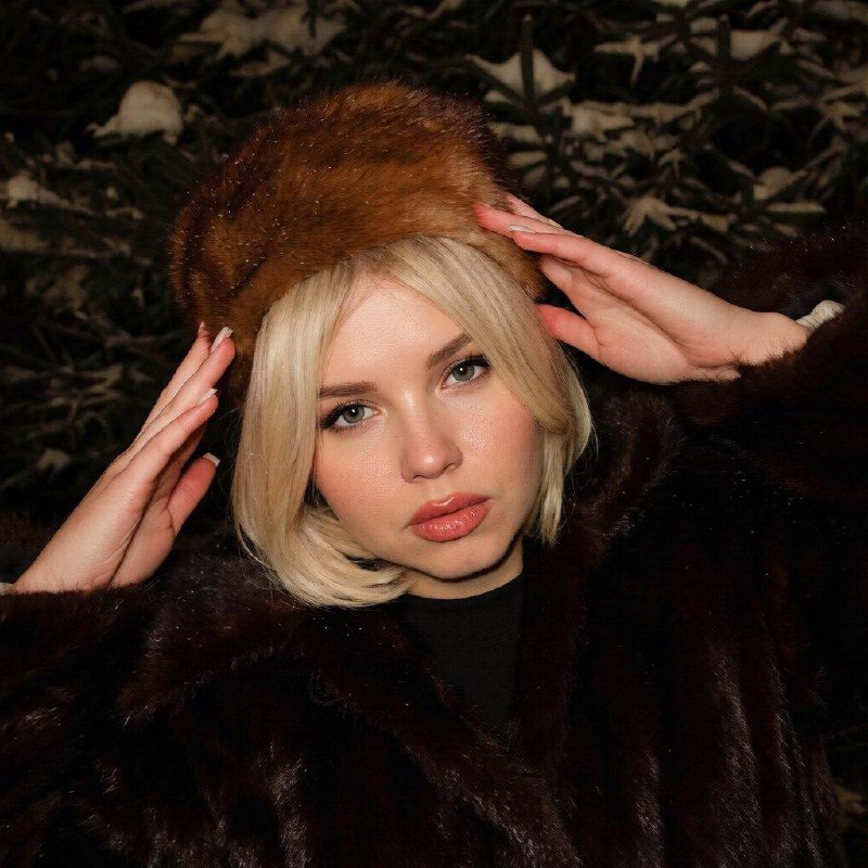 Москвичка чудом выжила после жёсткого ДТП на тюбинге.
29-летняя Настя гоняла с друзьями на надувны