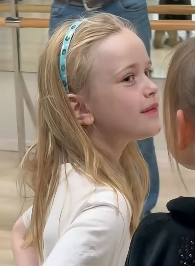 Свежие кадры Петра Чернышёва с дочерью Милой
Пётр Че?...