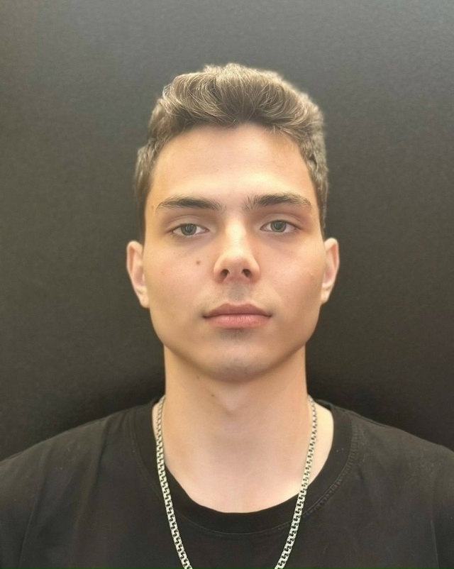 Студента 18 лет с подозрением на аппендицит отправили д...