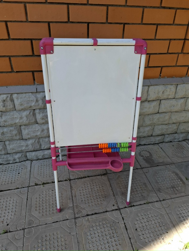 Анонимно. Продам детскую доску для творчества. Одна ст?...