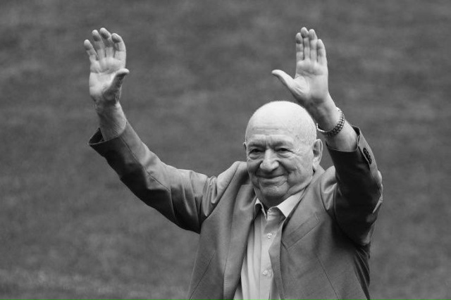 👉 Из жизни ушел легендарный российский футболист Ник?...