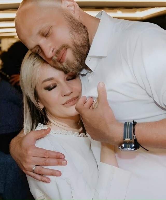 «Люблю тебя бесконечно!»: Татьяна Буланова показала фо...